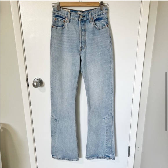Levi’s Ribcage Split Flare Jean Dazed and Confused Light Washed Blue size 26 - Picture 6 of 16